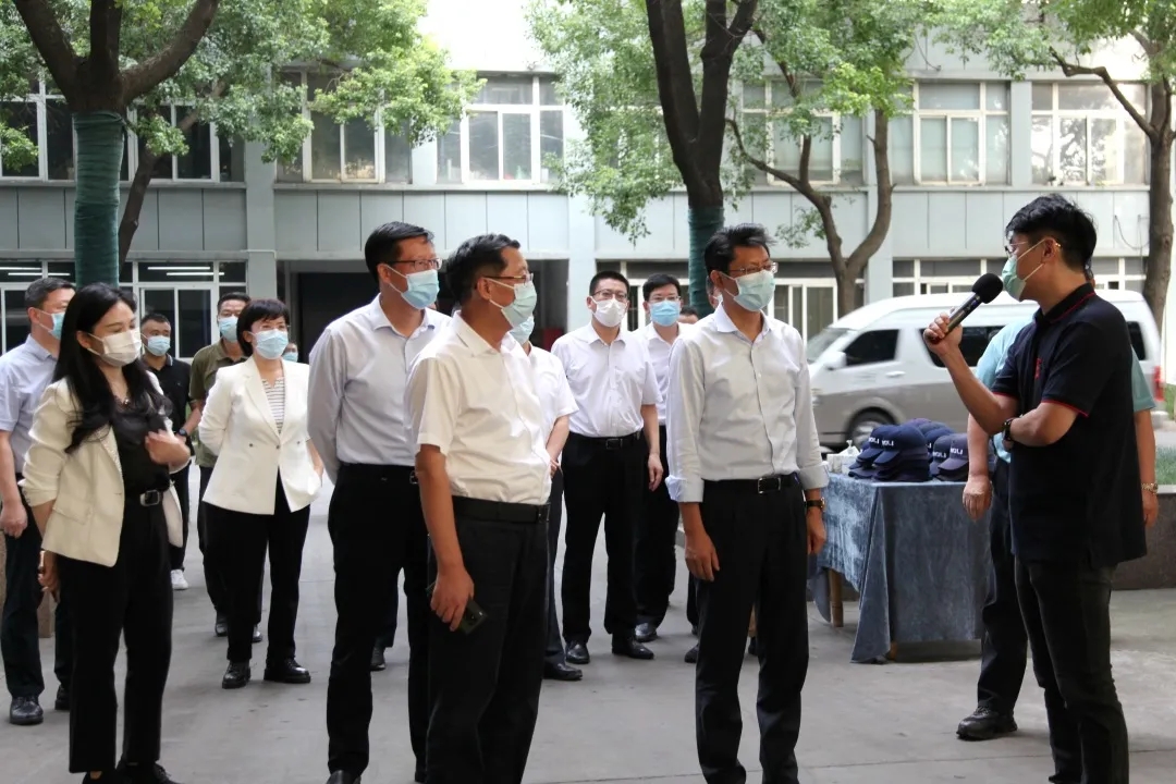 揚州市委副書記、代市長王進健調(diào)研揚力集團疫情防控工作